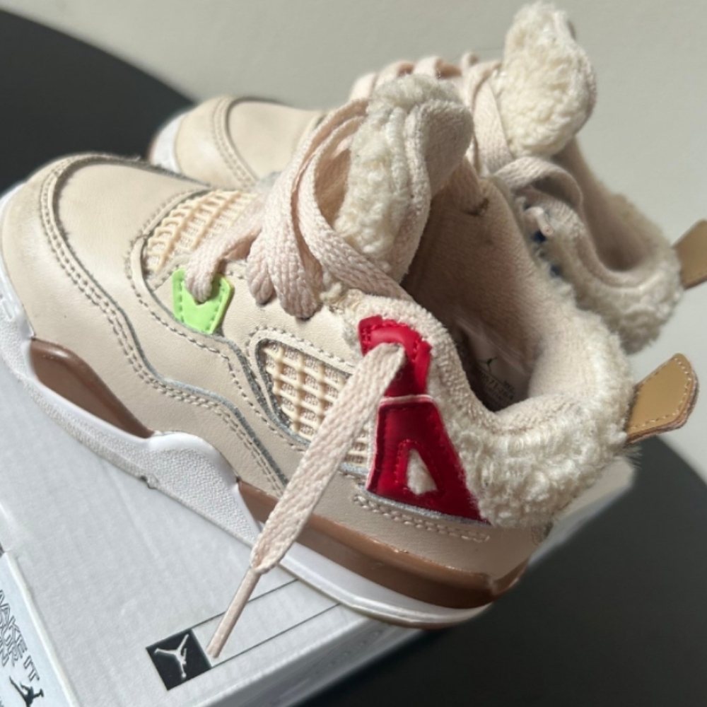Nike Jordan's Retro 4  WHERE THE WILD THINGS ARE